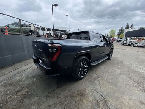 Used 2025 GMC Sierra EV Denali AWD/4WD image 6