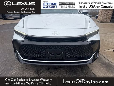 Used 2023 Toyota Crown Limited image 8