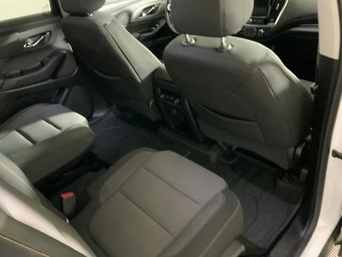 Used 2020 Chevrolet Traverse LT FWD image 34