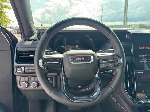New 2026 GMC Yukon AT4 Ultimate AWD/4WD image 19