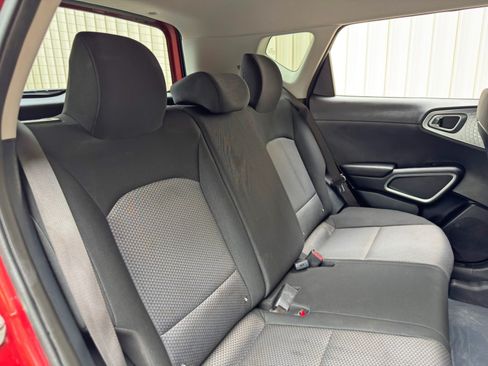 Used 2021 Kia Soul LX FWD image 30
