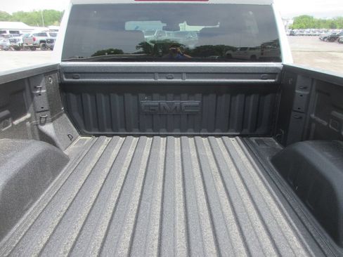 New 2026 GMC Sierra 1500 SLT w/ SLT Premium Package AWD/4WD image 9