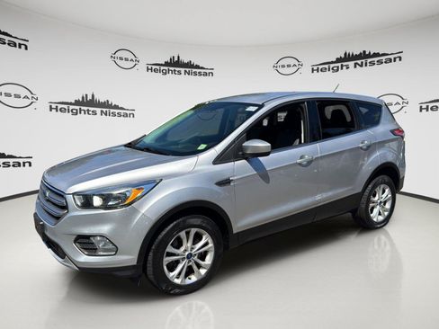 Used 2017 Ford Escape SE AWD/4WD image 1