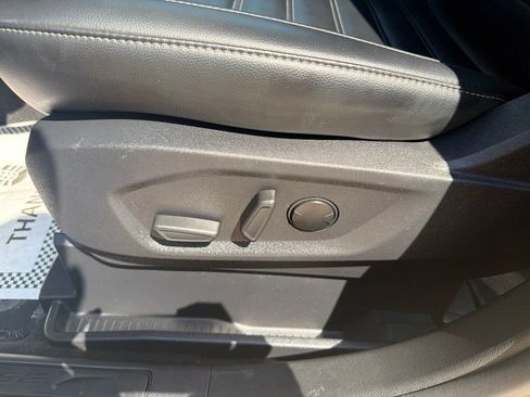 Used 2024 Ford Edge SEL w/ Convenience Package AWD/4WD image 11