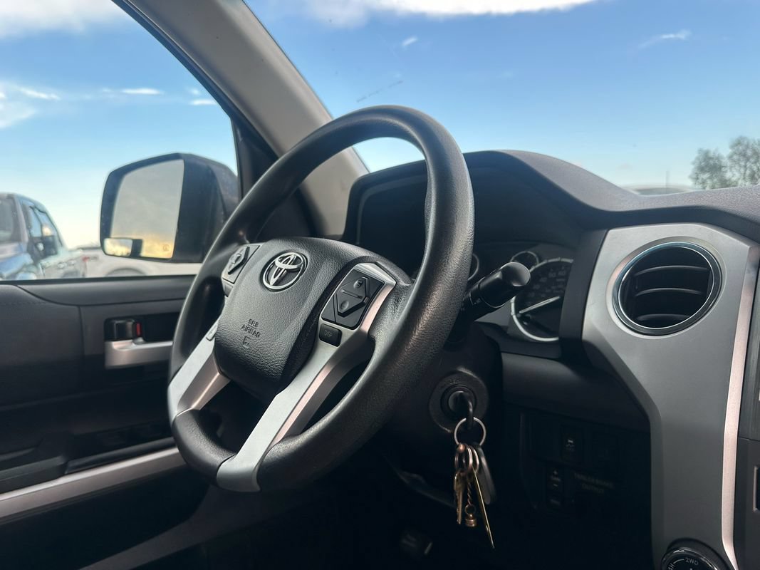 Used 2017 Toyota Tundra SR5 w/ SR5 Upgrade Package AWD/4WD image 18