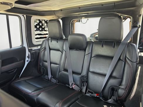 Used 2021 Jeep Wrangler Unlimited Rubicon AWD/4WD image 14