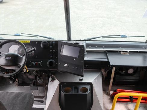 Used 2019 Ford E-450 and Econoline 450 Super Duty RWD image 25