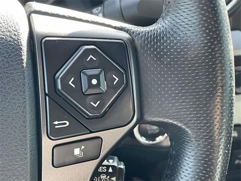 Used 2020 Toyota Tacoma SR5 image 25