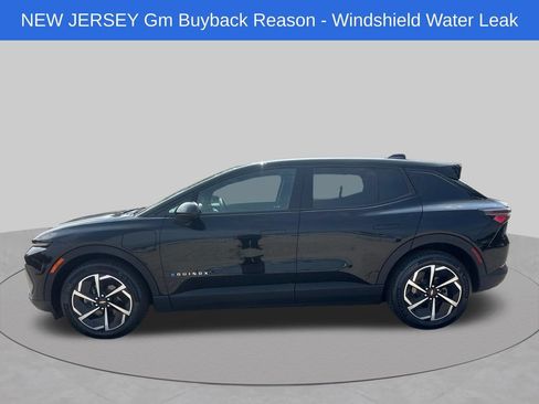 Used 2025 Chevrolet Equinox EV LT FWD image 2