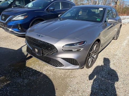Used 2026 Genesis G70 2.5T image 3