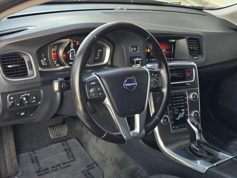 Used 2016 Volvo V60 T5 Cross Country w/ Convenience Package AWD/4WD image 11