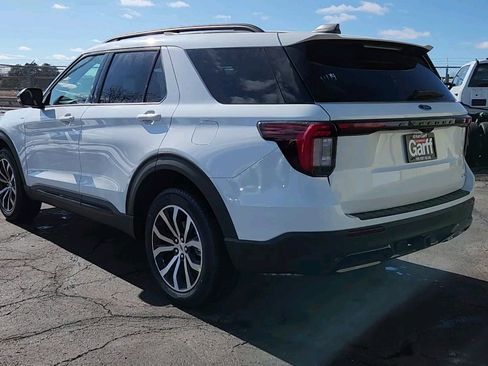 New 2025 Ford Explorer ST-Line image 4