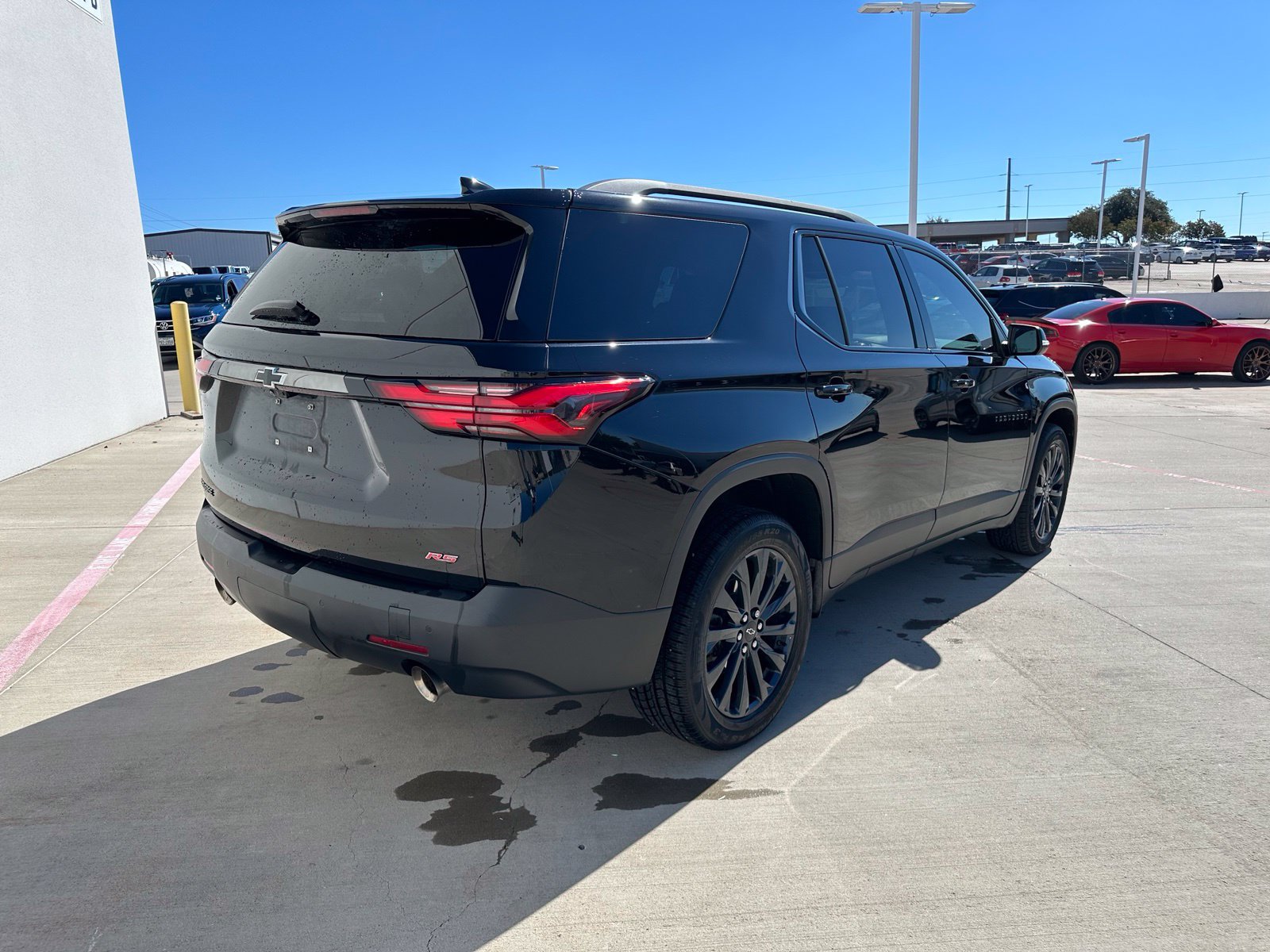 Used 2022 Chevrolet Traverse RS FWD image 7