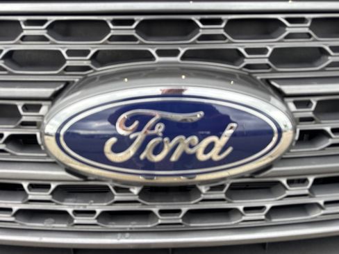 Certified 2024 Ford Explorer XLT w/ Equipment Group 202A AWD/4WD image 13