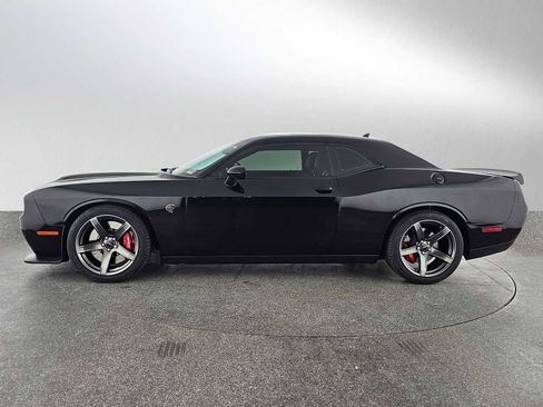 Used 2021 Dodge Challenger SRT Hellcat Redeye image 4