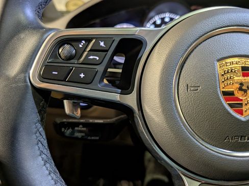 Certified 2023 Porsche Cayenne Coupe image 26