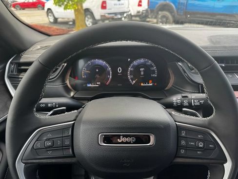 New 2026 Jeep Grand Cherokee Limited AWD/4WD image 24