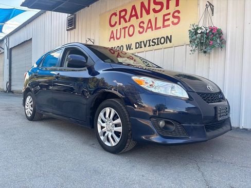 Used 2009 Toyota Matrix S FWD image 1