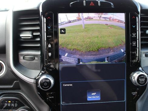 Used 2023 RAM 1500 Big Horn image 15