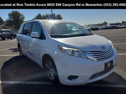 Used 2015 Toyota Sienna LE