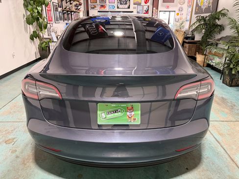 Used 2022 Tesla Model 3 Long Range image 5