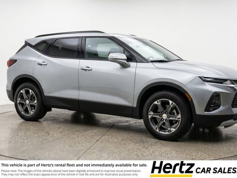 Used 2025 Chevrolet Blazer LT FWD image 1