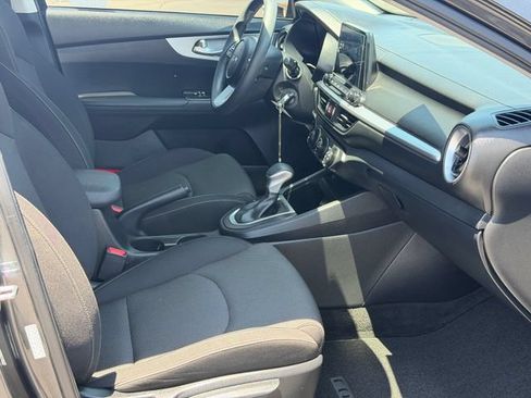 Used 2024 Kia Forte LXS FWD image 19