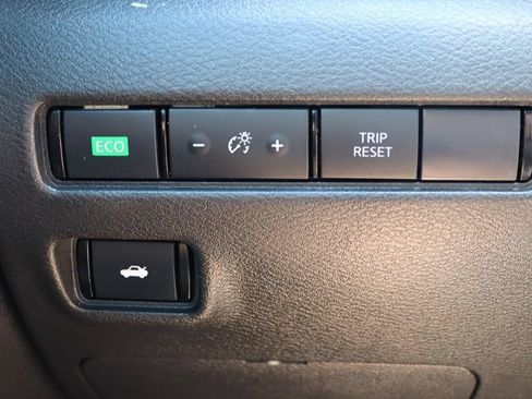 Used 2021 Nissan Sentra SV FWD image 41