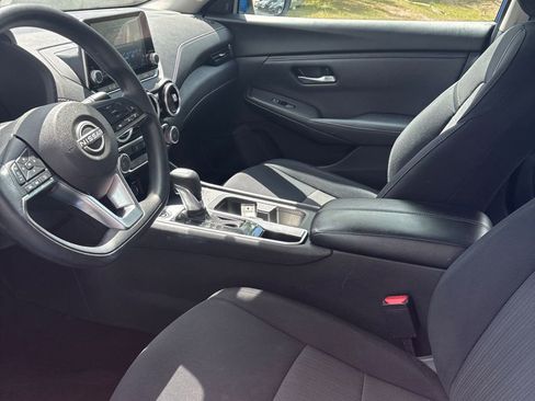 Used 2024 Nissan Sentra SV FWD image 2