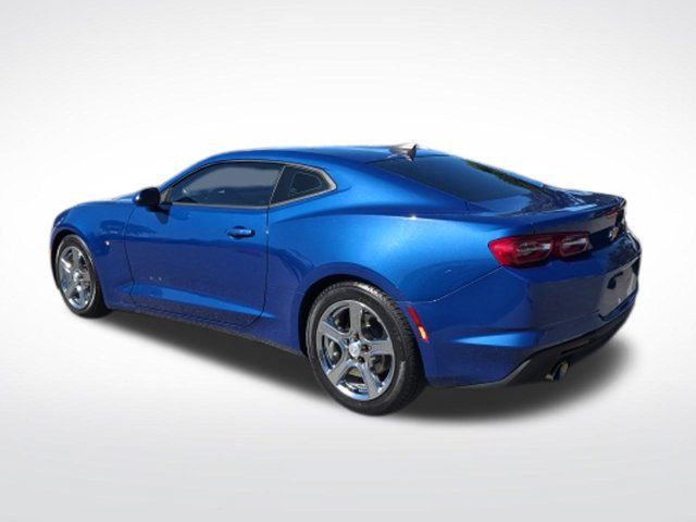 Used 2019 Chevrolet Camaro LT RWD image 5