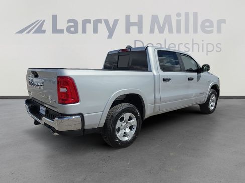 New 2026 RAM 1500 Big Horn AWD/4WD image 5
