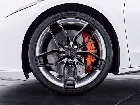 Used 2025 Chevrolet Corvette Z06 RWD image 3
