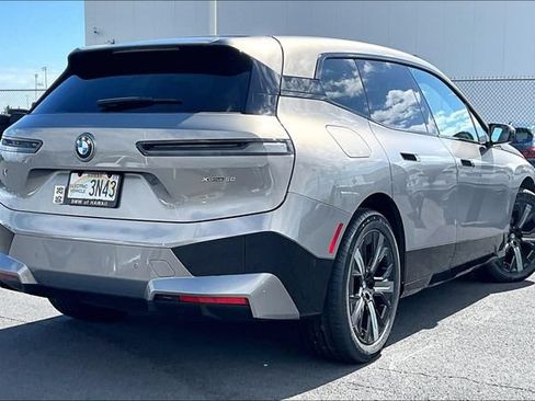 Used 2024 BMW iX xDrive50 w/ Premium Package AWD/4WD image 2
