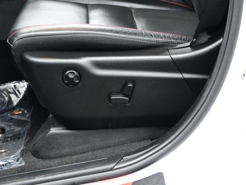 Used 2024 Dodge Durango GT image 11