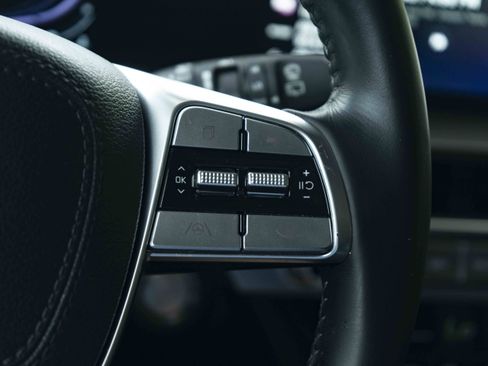 Used 2025 Kia Telluride S FWD image 22