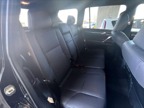 Used 2023 Lexus GX 460 Premium image 19