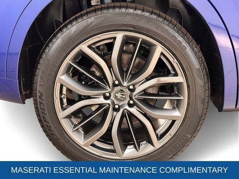 Used 2024 Maserati Levante GT Ultima AWD/4WD image 17