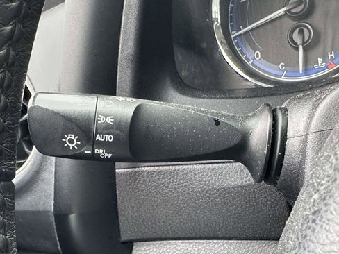 Used 2017 Toyota Corolla SE w/ Carpet Mat Package (TMS) FWD image 22