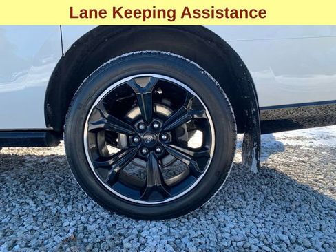 Used 2022 Ford Expedition Max Limited image 9