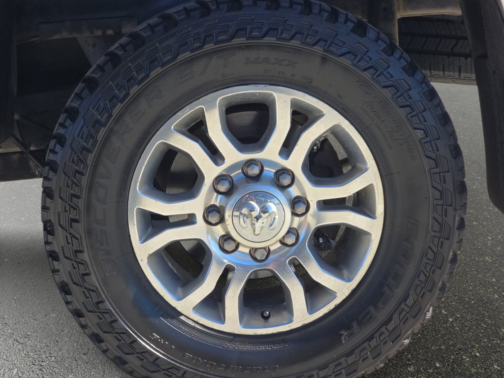 Used 2015 RAM 2500 Laramie w/ Protection Group AWD/4WD image 36
