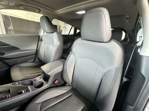 Used 2025 Subaru Crosstrek 2.5i Premium AWD/4WD image 14