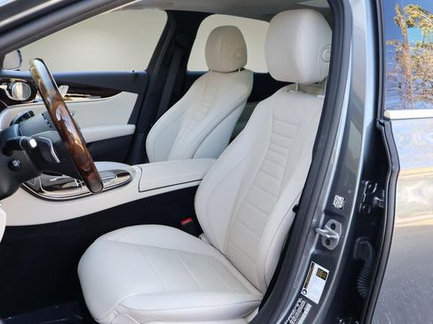 Used 2022 Mercedes-Benz E 450 4MATIC Sedan image 12