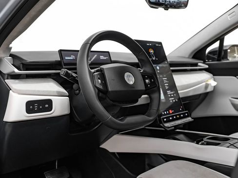 Used 2023 Fisker Ocean Extreme image 3