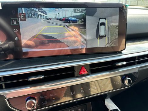 New 2025 Kia Sorento SX Prestige w/ Olive Brown Leather Package image 8