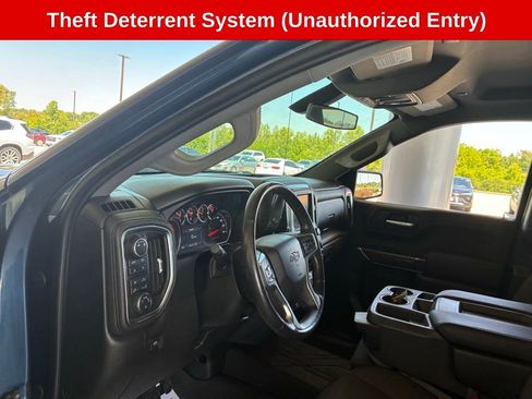 Used 2019 Chevrolet Silverado 1500 LT Trail Boss w/ Convenience Package AWD/4WD image 28