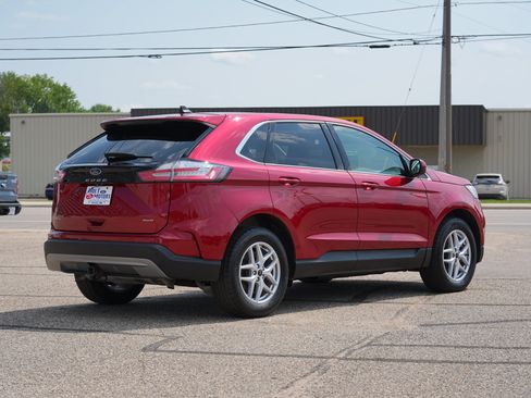 Used 2023 Ford Edge SEL w/ Convenience Package AWD/4WD image 3