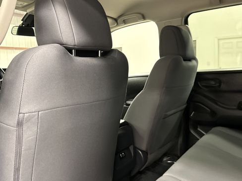 Used 2025 Nissan Frontier S image 13