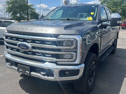 Used 2024 Ford F250 Lariat w/ Tremor Off-Road Package AWD/4WD image 15