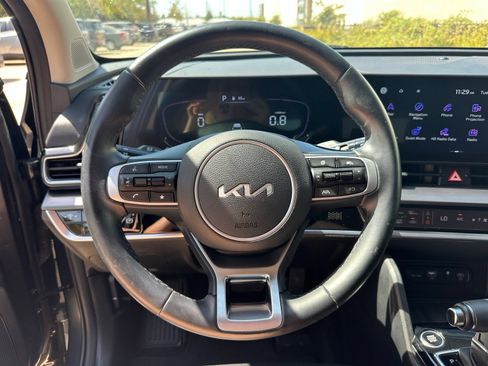 Used 2024 Kia Sportage EX FWD image 12