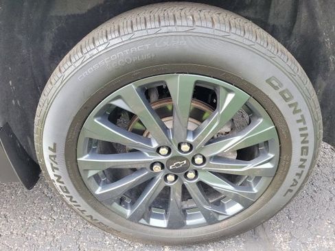 Used 2022 Chevrolet Traverse RS image 18